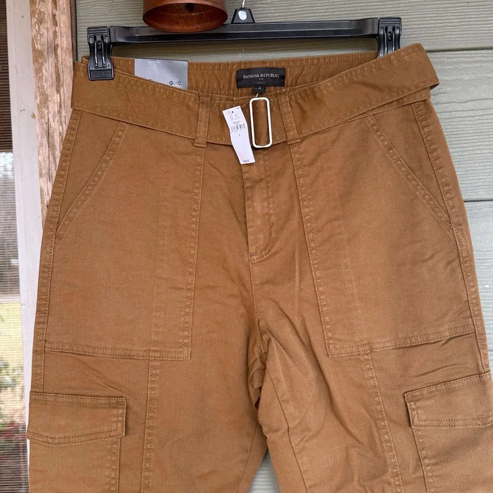 Banana Republic Factory High Rise Cargo Pant - Picture 3 of 10
